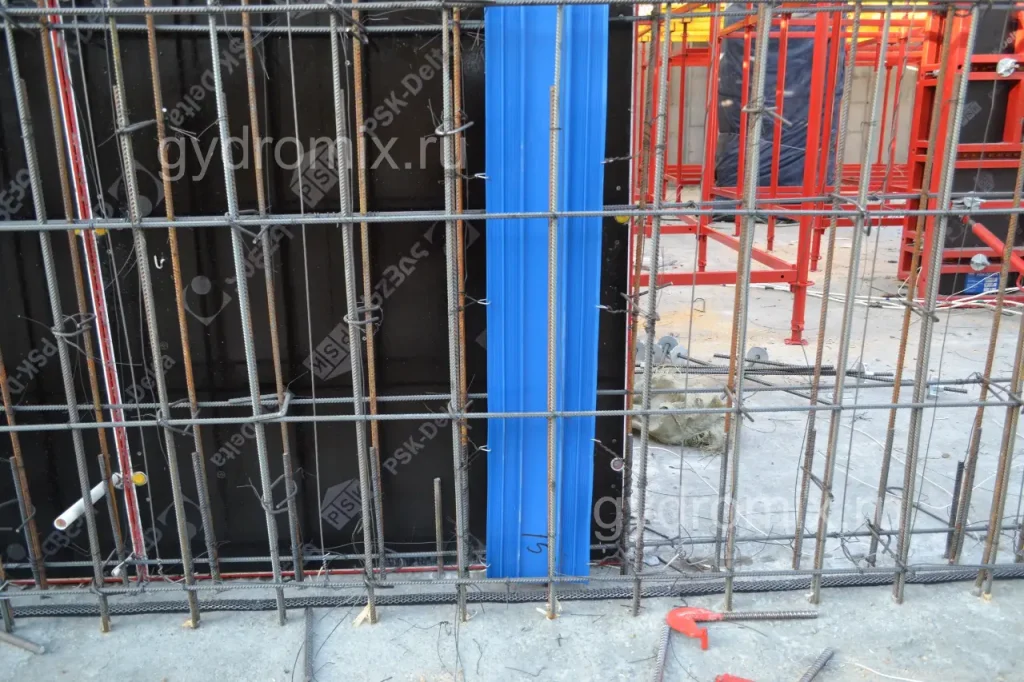 Установка гидрошпонки ХВ в рабочем шве бетонной конструкции